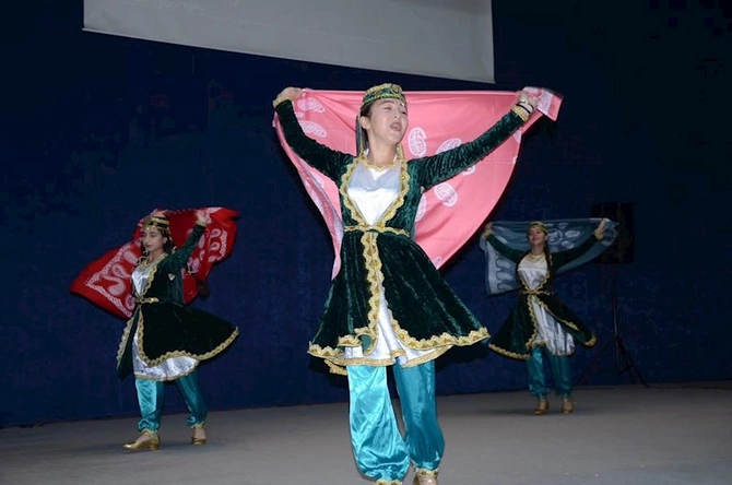 Mingəçevirdə Üzeyir Hacıbəylinin 140 illiyi ilə bağlı təntənəli konsert keçirildi — VİDEO/FOTOLAR Mingəçevirdə Üzeyir Hacıbəylinin 140 illiyi ilə bağlı təntənəli konsert keçirildi — VİDEO/FOTOLAR