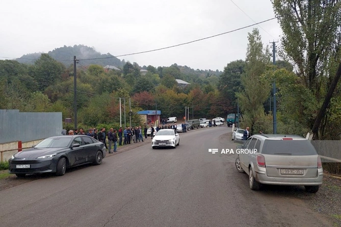 Məktəbə gedən bacı-qardaşı maşın vurub öldürdü — FOTOLAR Məktəbə gedən bacı-qardaşı maşın vurub öldürdü — FOTOLAR