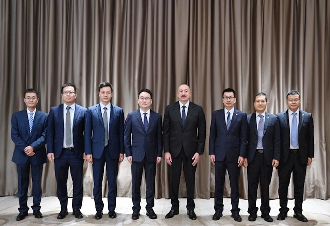 İlham Əliyev “Powerchina group” şirkətinin vitse-prezidenti ilə görüşdü — FOTOLAR İlham Əliyev “Powerchina group” şirkətinin vitse-prezidenti ilə görüşdü — FOTOLAR