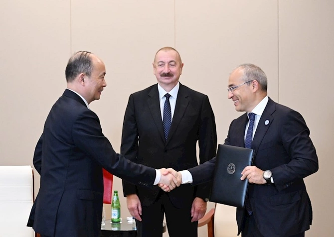 Prezident “China National Chemical Engineering” şirkətinin sədri ilə görüşdü — FOTOLAR Prezident “China National Chemical Engineering” şirkətinin sədri ilə görüşdü — FOTOLAR