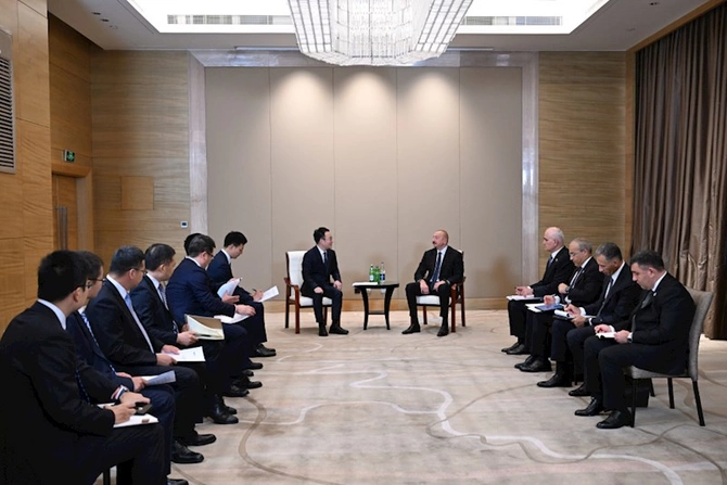 İlham Əliyev “Powerchina group” şirkətinin vitse-prezidenti ilə görüşdü — FOTOLAR İlham Əliyev “Powerchina group” şirkətinin vitse-prezidenti ilə görüşdü — FOTOLAR