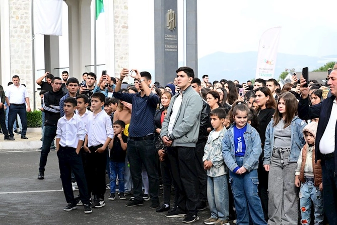 Xankəndidə Uşaq İncəsənət Festivalı qaliblərinin konserti keçirilib — FOTOLAR Xankəndidə Uşaq İncəsənət Festivalı qaliblərinin konserti keçirilib — FOTOLAR