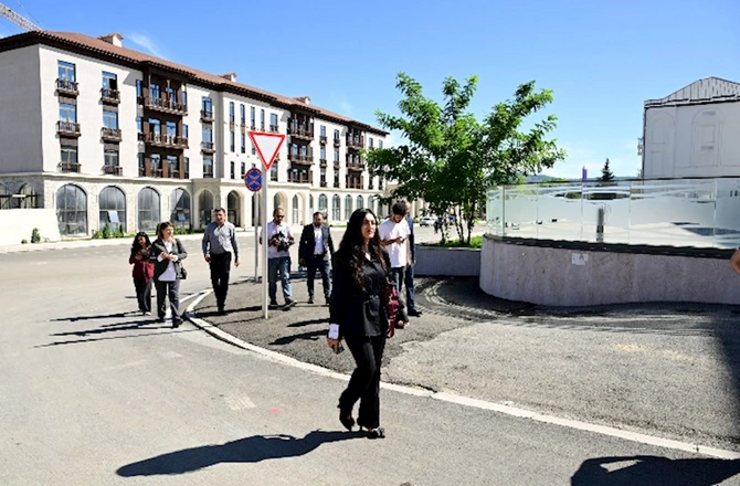 Dövlət Suverenliyi Günü münasibətilə Xankəndi şəhərinə mediatur təşkil olunub — FOTOLAR
