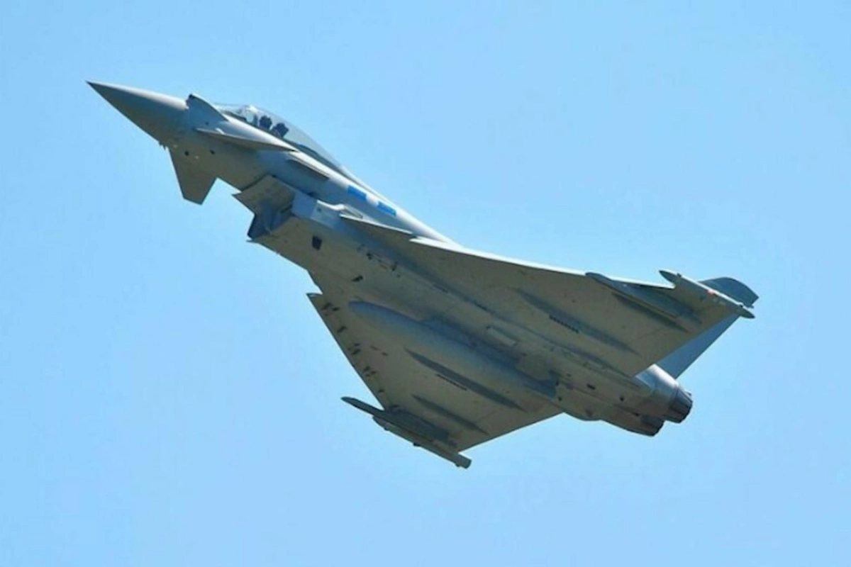 Britaniya qırıcıları Polşa səmasında