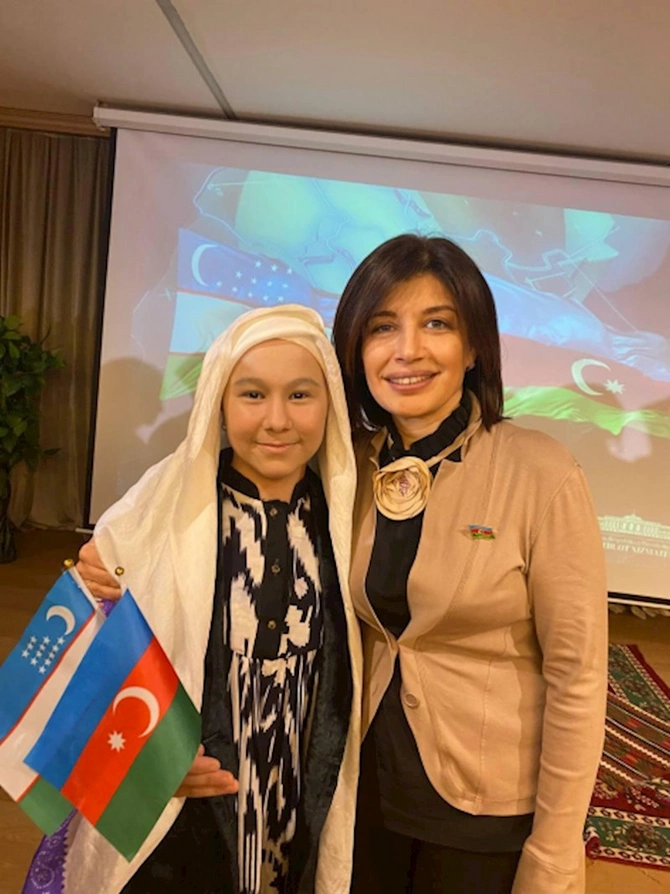 Özbəkistanlı gənclər Bakıda çıxış ediblər — FOTOLAR
