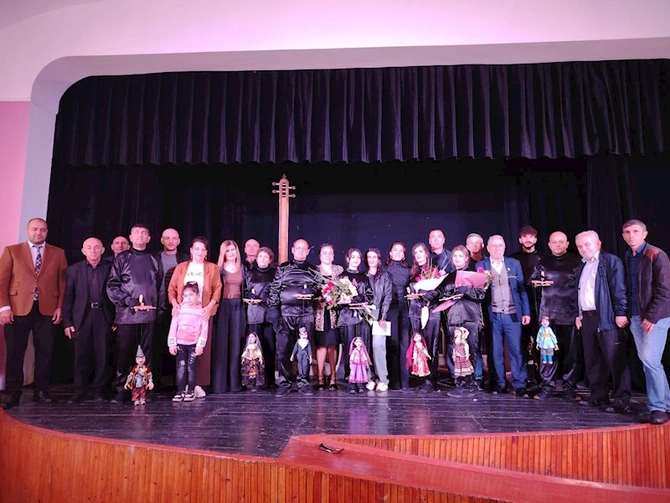 Naxçıvan Dövlət Kukla Teatrının Gəncə və Qax rayonlarına təşkil olunmuş qastrol səfəri yekunlaşıb — FOTOLAR Naxçıvan Dövlət Kukla Teatrının Gəncə və Qax rayonlarına təşkil olunmuş qastrol səfəri yekunlaşıb — FOTOLAR