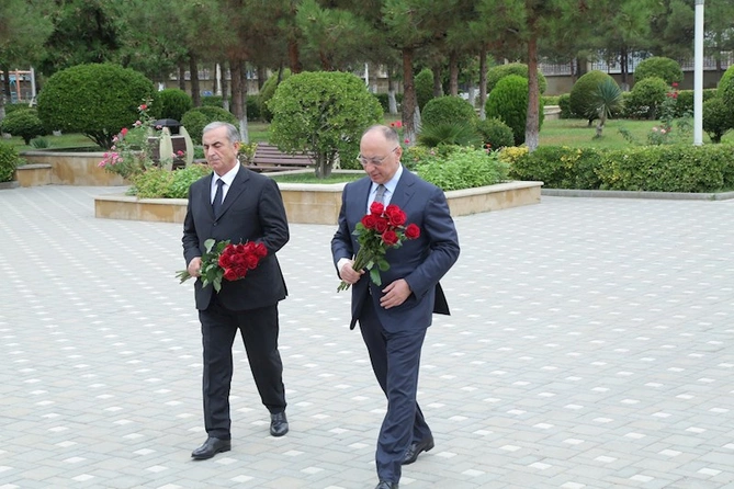 AQTA sədri Hacıqabulda vətəndaşları qəbul edib — FOTOLAR AQTA sədri Hacıqabulda vətəndaşları qəbul edib — FOTOLAR