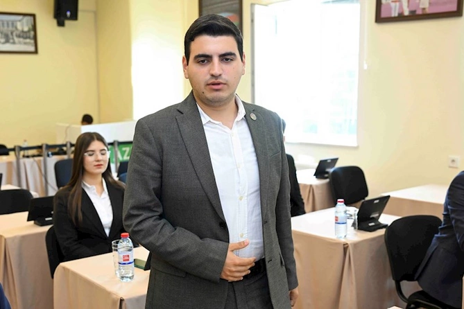 Nazir müavini Enactus Qarabağ komandası ilə görüşdü — FOTOLAR