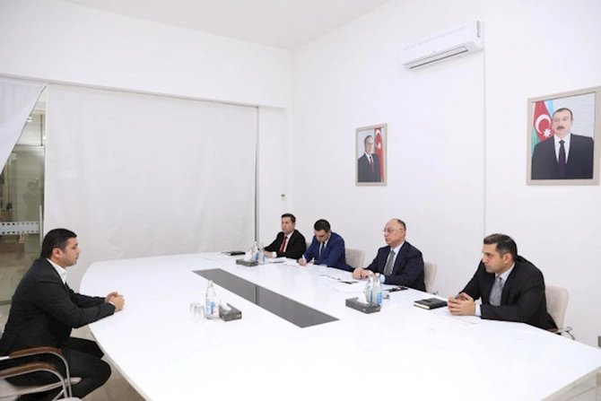AQTA sədri Hacıqabulda vətəndaşları qəbul edib — FOTOLAR AQTA sədri Hacıqabulda vətəndaşları qəbul edib — FOTOLAR