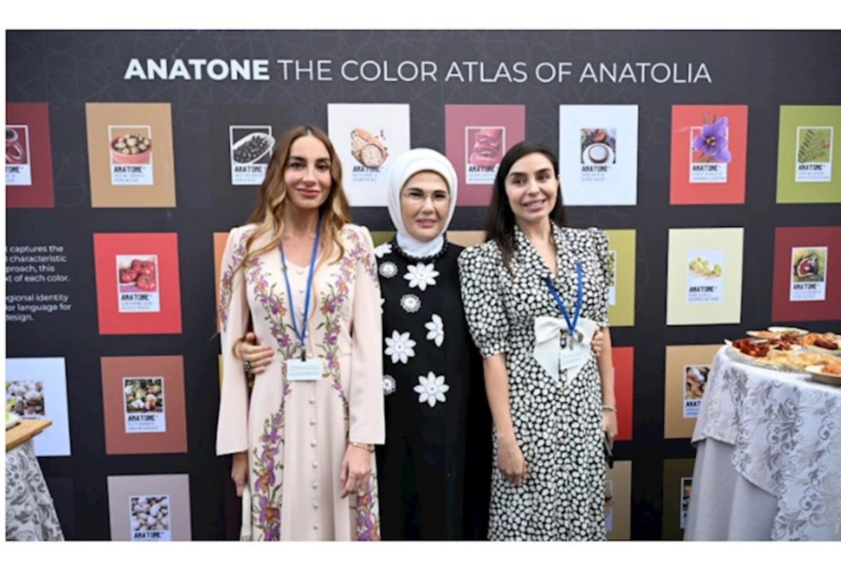 Leyla Əliyeva və Arzu Əliyeva Nyu-Yorkda sərgidə iştirak ediblər — FOTOLAR