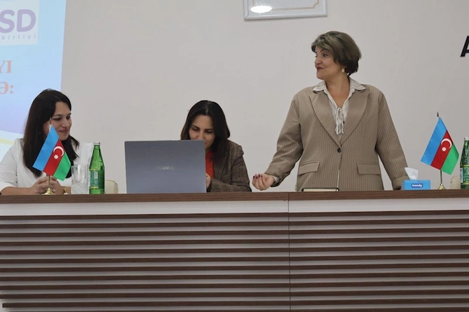 “Qızların işıqlı gələcəyi naminə maarifləndirmə” layihəsi çərçivəsində Salyan rayonunda tədbir keçirildi — FOTOLAR