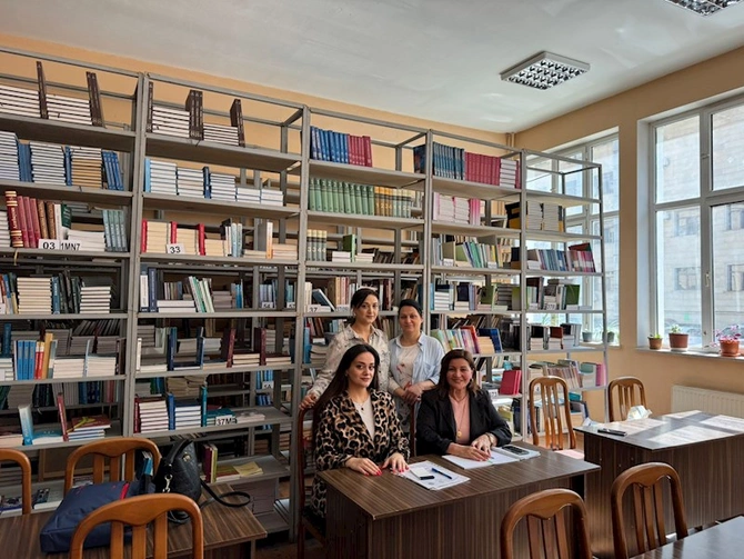 Pedaqoji Universitetdə yeni oxu zalı yaradılıb — FOTOLAR Pedaqoji Universitetdə yeni oxu zalı yaradılıb — FOTOLAR