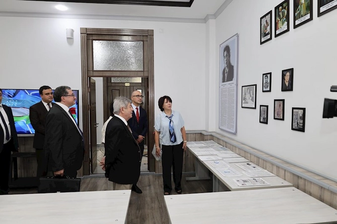 Səmərqənd Dövlət İqtisad və Servis İnstitutunda azərbaycanlı alimin adını daşıyan auditoriya açılıb — FOTOLAR