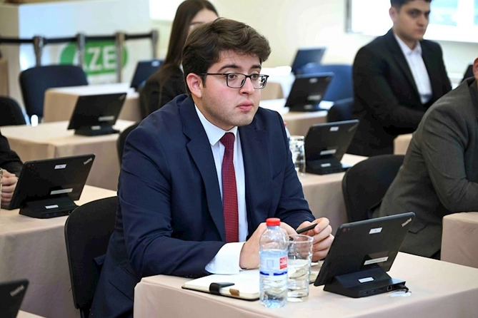 Nazir müavini Enactus Qarabağ komandası ilə görüşdü — FOTOLAR