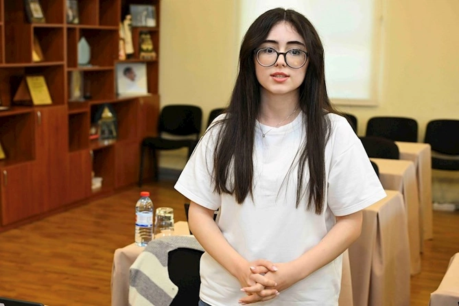 Nazir müavini Enactus Qarabağ komandası ilə görüşdü — FOTOLAR