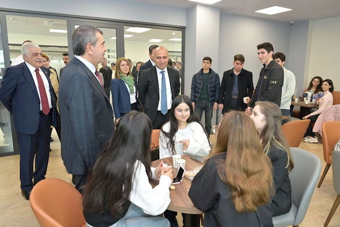 Qarabağda Azərbaycan və Türkiyə arasında təhsil sahəsində sazişlər imzalanıb — FOTOLAR Qarabağda Azərbaycan və Türkiyə arasında təhsil sahəsində sazişlər imzalanıb — FOTOLAR