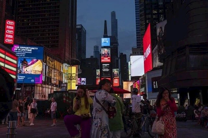 Ərdoğanın məşhur sözü Nyu-York küçələrində — FOTOLAR