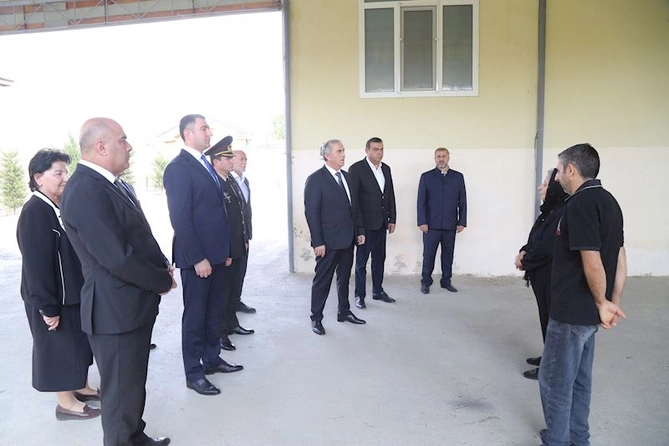 Sevindik Hətəmov şəhid ailələrini ziyarət etdi — FOTOLAR Sevindik Hətəmov şəhid ailələrini ziyarət etdi — FOTOLAR