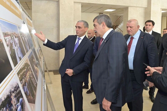 Qarabağda Azərbaycan və Türkiyə arasında təhsil sahəsində sazişlər imzalanıb — FOTOLAR Qarabağda Azərbaycan və Türkiyə arasında təhsil sahəsində sazişlər imzalanıb — FOTOLAR