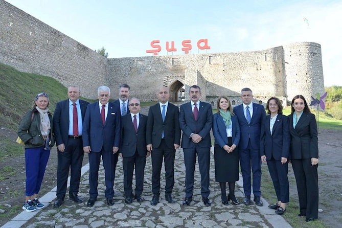 Qarabağda Azərbaycan və Türkiyə arasında təhsil sahəsində sazişlər imzalanıb — FOTOLAR Qarabağda Azərbaycan və Türkiyə arasında təhsil sahəsində sazişlər imzalanıb — FOTOLAR