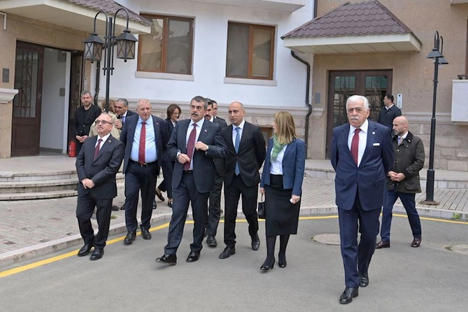 Qarabağda Azərbaycan və Türkiyə arasında təhsil sahəsində sazişlər imzalanıb — FOTOLAR Qarabağda Azərbaycan və Türkiyə arasında təhsil sahəsində sazişlər imzalanıb — FOTOLAR