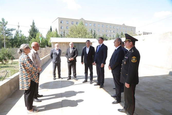 Sevindik Hətəmov şəhid ailələrini ziyarət etdi — FOTOLAR Sevindik Hətəmov şəhid ailələrini ziyarət etdi — FOTOLAR