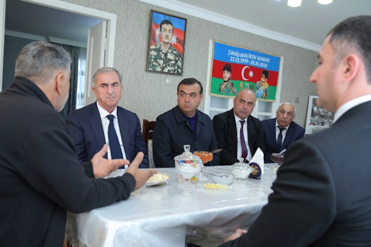 Sevindik Hətəmov “Vətən müharibəsində şəhid olmuş şəxslərin ailə üzvlərini ziyarət etdi — FOTOLAR