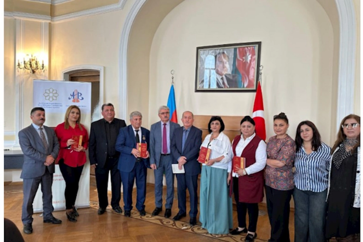 “Qərbi Azərbaycan aşıqlarının dastan repertuarı” kitabının təqdimatı olub — FOTOLAR