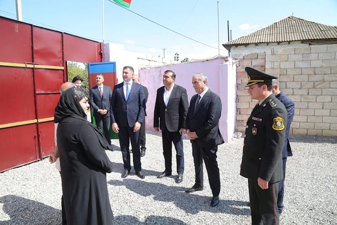 Sevindik Hətəmov şəhid ailələrini ziyarət etdi — FOTOLAR Sevindik Hətəmov şəhid ailələrini ziyarət etdi — FOTOLAR