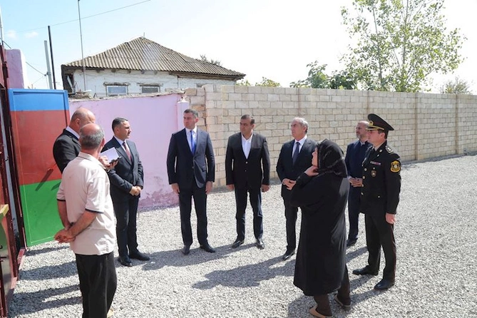 Sevindik Hətəmov şəhid ailələrini ziyarət etdi — FOTOLAR Sevindik Hətəmov şəhid ailələrini ziyarət etdi — FOTOLAR