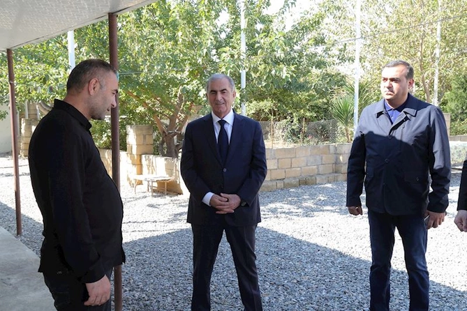 Sevindik Hətəmov “Vətən müharibəsində şəhid olmuş şəxslərin ailə üzvlərini ziyarət etdi — FOTOLAR