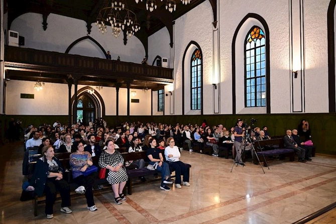 Dövlət Kamera Orkestrinin ifasında Üzeyir Hacıbəyli soraqlı konsert — FOTOLAR Dövlət Kamera Orkestrinin ifasında Üzeyir Hacıbəyli soraqlı konsert — FOTOLAR
