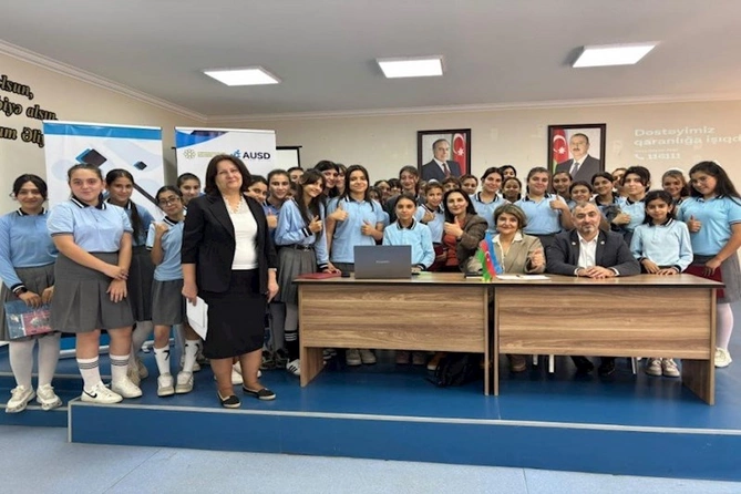 Neftçalada “Qızların işıqlı gələcəyi naminə maarifləndirmə” layihəsi çərçivəsində tədbir keçirildi — FOTOLAR