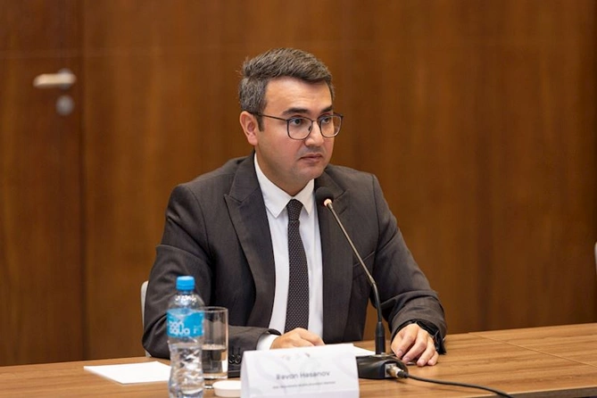 “Qarabağın azad olunması və dirçəlişində ictimai həmrəyliyin rolu” mövzusunda dəyirmi masa keçirilib — FOTOLAR