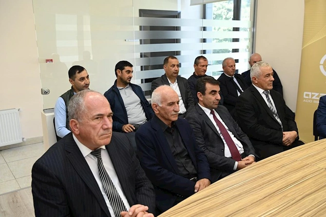 “Azərişıq” ASC-nin nümayəndələri Oğuzda fermer və sahibkarlarla görüşüb — FOTOLAR “Azərişıq” ASC-nin nümayəndələri Oğuzda fermer və sahibkarlarla görüşüb — FOTOLAR