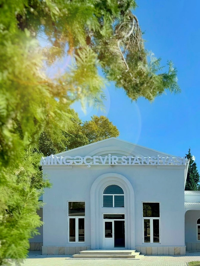 ADY ilk dəfə regiondaxili marşrut üzrə sərnişin daşımalarına başlayır — FOTOLAR ADY ilk dəfə regiondaxili marşrut üzrə sərnişin daşımalarına başlayır — FOTOLAR