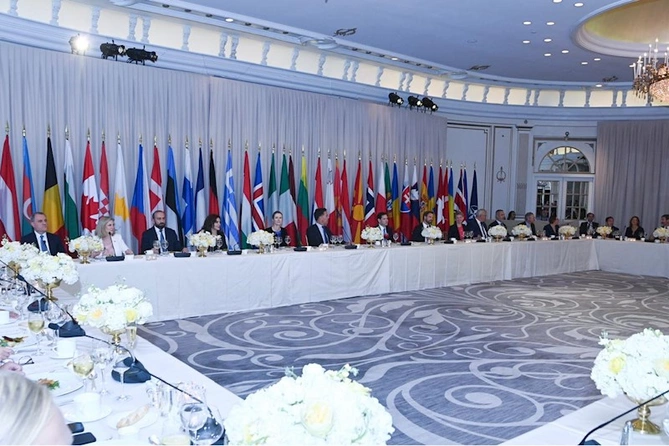 Ceyhun Bayramov Mirzoyanla Trans-Atlantik şam yeməyində — FOTOLAR Ceyhun Bayramov Mirzoyanla Trans-Atlantik şam yeməyində — FOTOLAR