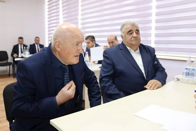 Zaur Mikayılov Xaçmazda vətəndaşlarla görüşdü — FOTOLAR