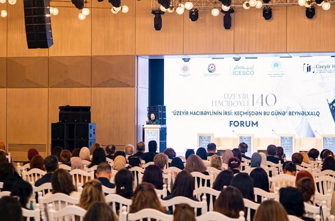“Üzeyir Hacıbəylinin irsi: keçmişdən bu günə” forumu start götürüb — FOTOLAR (YENİLƏNİB)