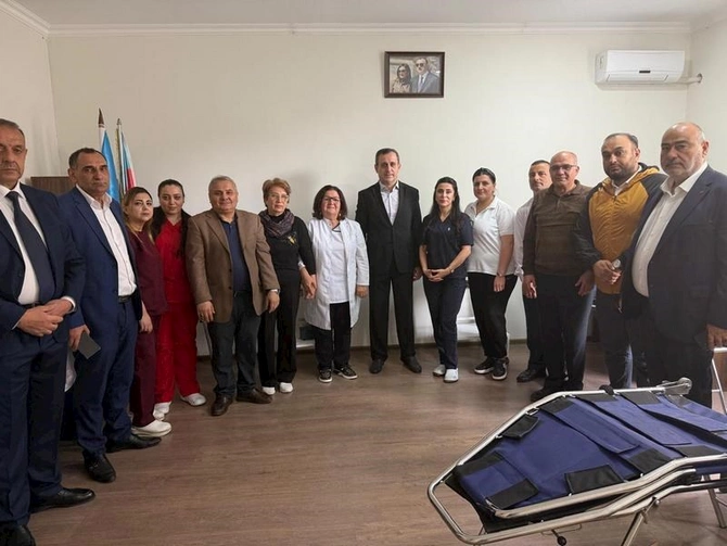 Vəhdət Partiyası Anım Gününə həsr olunmuş Yaşatmaq ən böyük qəhrəmanlıqdır” şüarı altında könüllü qanvermə aksiyası keçirib — FOTOLAR