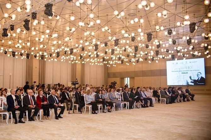 “Üzeyir Hacıbəylinin irsi: keçmişdən bu günə” forumu start götürüb — FOTOLAR (YENİLƏNİB)