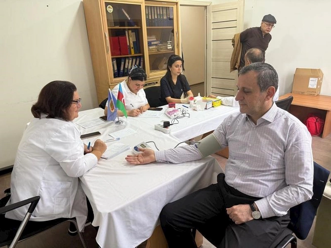 Vəhdət Partiyası Anım Gününə həsr olunmuş Yaşatmaq ən böyük qəhrəmanlıqdır” şüarı altında könüllü qanvermə aksiyası keçirib — FOTOLAR