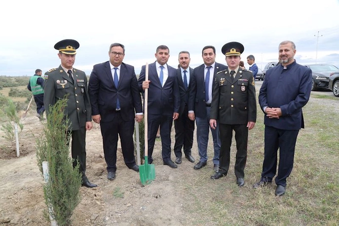 Hacıqabulda Anım Günü ilə əlaqədar ağacəkmə aksiyası keçirildi — FOTOLAR