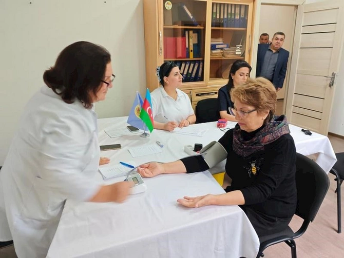 Vəhdət Partiyası Anım Gününə həsr olunmuş Yaşatmaq ən böyük qəhrəmanlıqdır” şüarı altında könüllü qanvermə aksiyası keçirib — FOTOLAR
