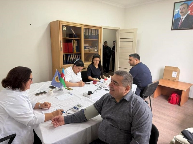 Vəhdət Partiyası Anım Gününə həsr olunmuş Yaşatmaq ən böyük qəhrəmanlıqdır” şüarı altında könüllü qanvermə aksiyası keçirib — FOTOLAR