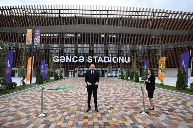 İlham Əliyev Gəncə şəhər stadionunun açılışında iştirak edib — FOTOLAR