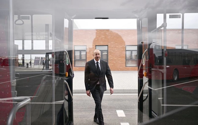 İlham Əliyev “BakuBus” MMC-nin Gəncə Avtoparkının açılışında iştirak edib — FOTOLAR