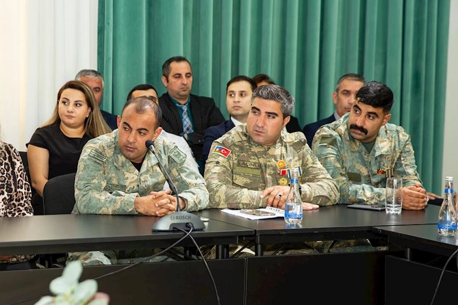 ETSN kollektivi şəhidlərin əziz xatirəsini yad etdi — FOTOLAR