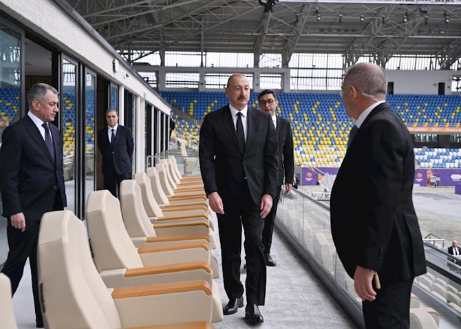 İlham Əliyev Gəncə şəhər stadionunun açılışında iştirak edib — FOTOLAR
