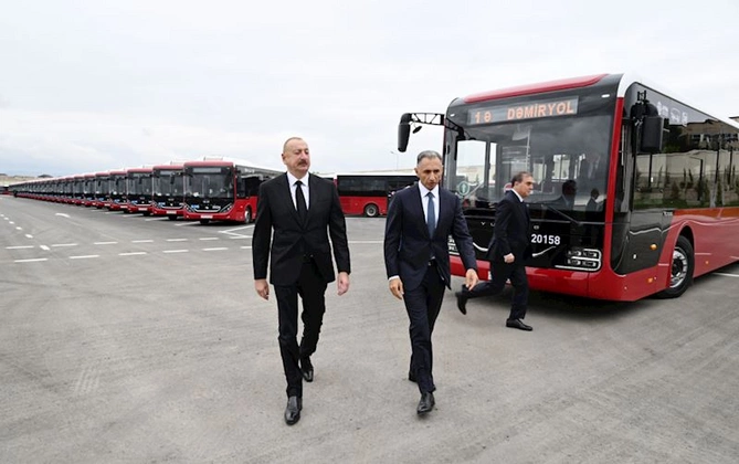 İlham Əliyev “BakuBus” MMC-nin Gəncə Avtoparkının açılışında iştirak edib — FOTOLAR